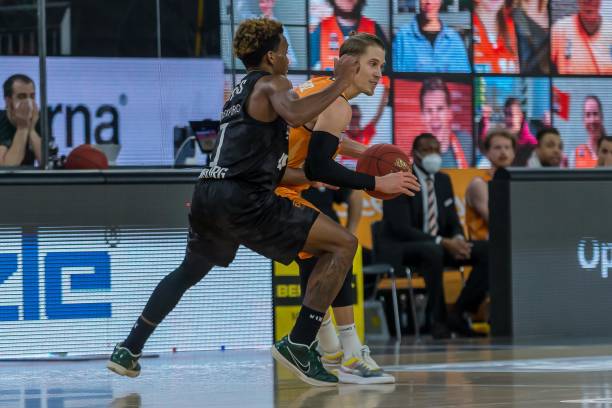 一记断球迅 一记断球迅