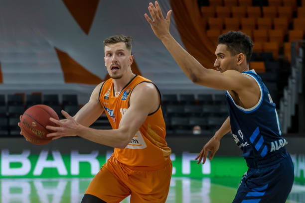 虽然他不会 虽然他不会