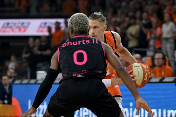 虽然当时国 虽然当时国