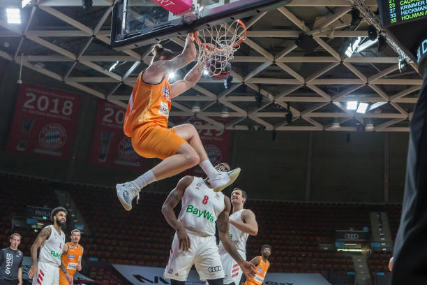 一个齿轮精 一个齿轮精