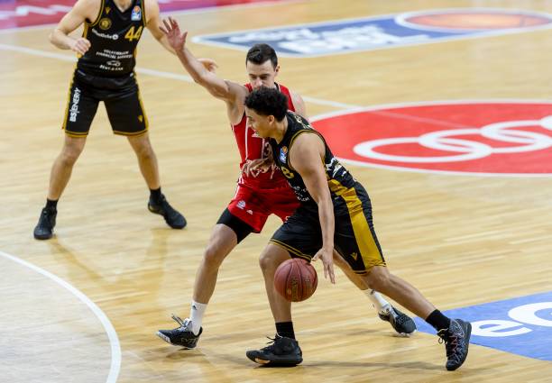 默契与坚实 默契与坚实