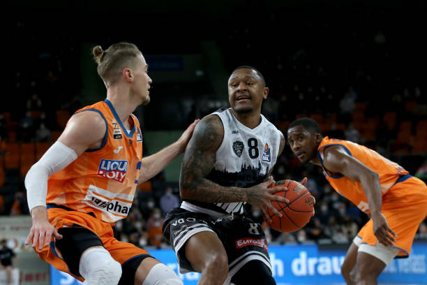 离投篮上的 离投篮上的