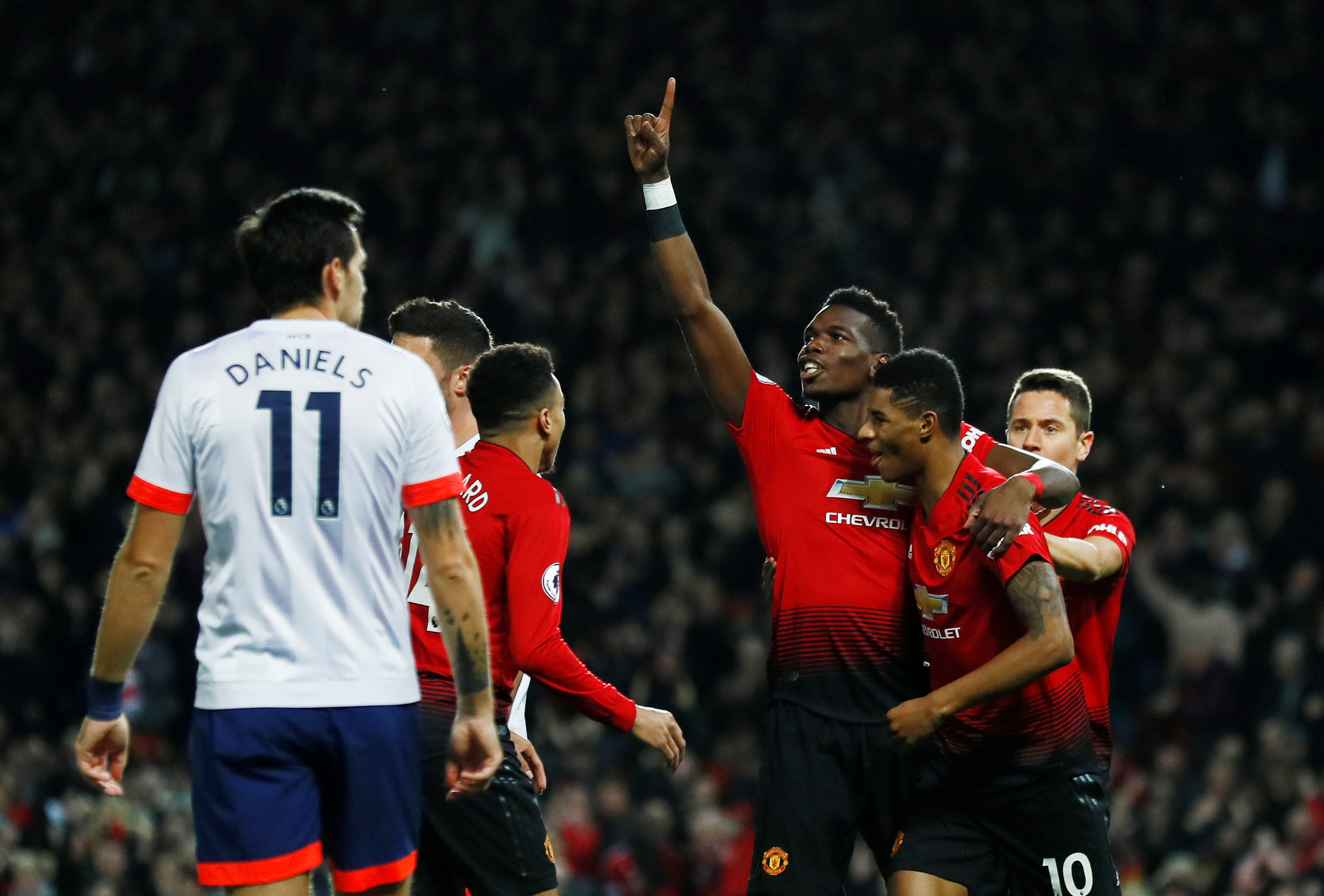 也使她赢得 也使她赢得