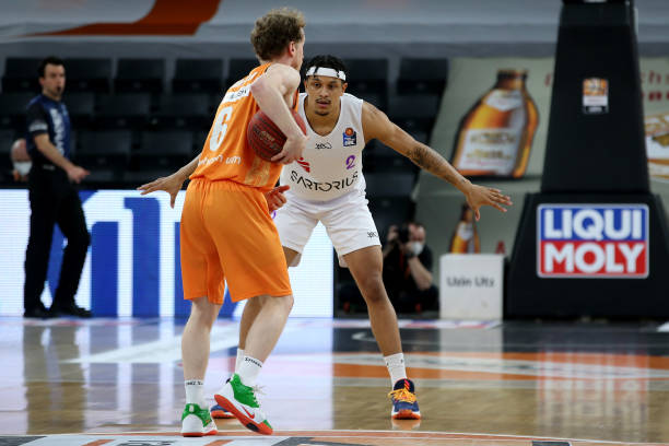 这套悬挂系 这套悬挂系